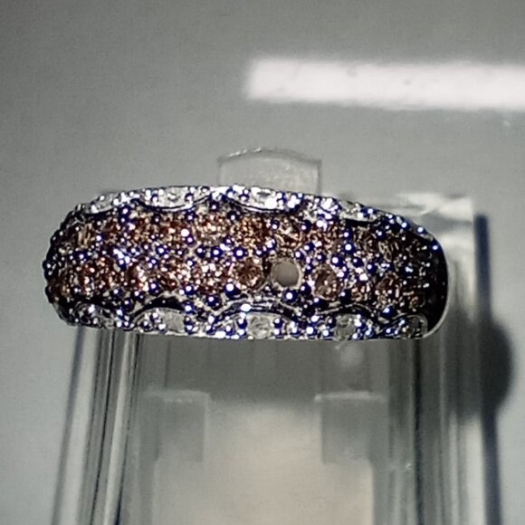 Scratch&Dent  –  2 Rings  – ~6.93g Gold  -- ~1.13ctw Diamonds - Picture 3 of 5